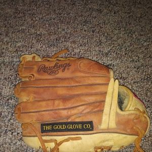 Rawlings baseball glove